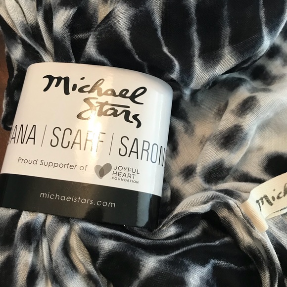 Michael Stars scarf, sarong. Brand new - Picture 3 of 5